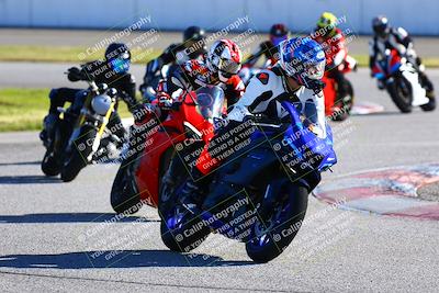 media/Jan-21-2023-Fastrack Riders (Sat) [[fcf3f88a30]]/Level 1-RDS/Session 4 Turn 13/